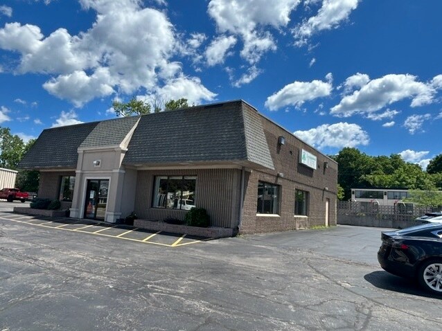 3707 30th Ave, Kenosha, WI à vendre - Photo de l’immeuble – Image 1 sur 16