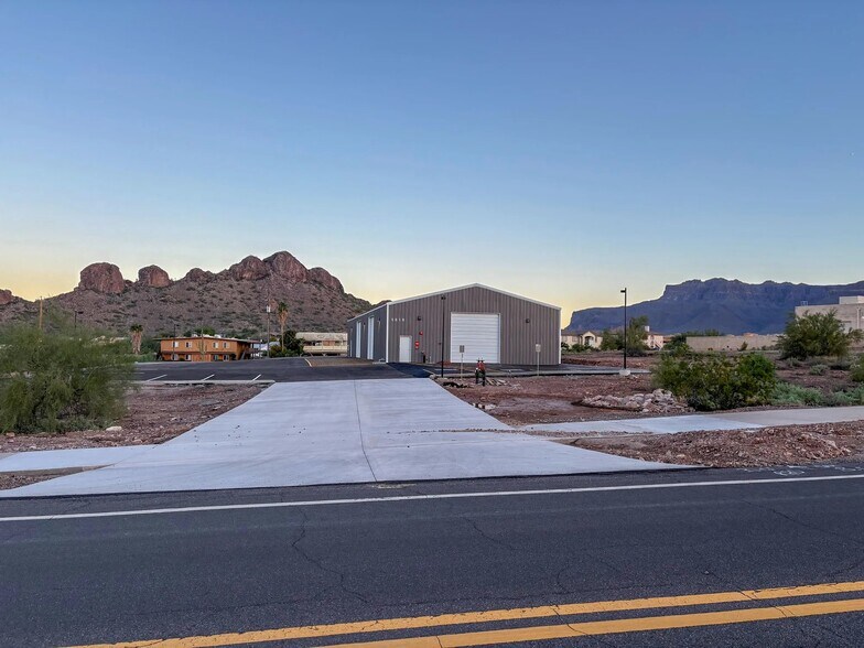 5818 S Kings Ranch Rd, Gold Canyon, AZ à louer - Photo de l’immeuble – Image 2 sur 6