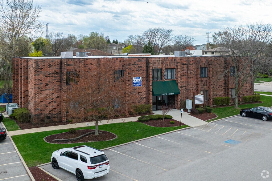 13161 W 143rd St, Homer Glen, IL à louer - Photo principale – Image 1 sur 7
