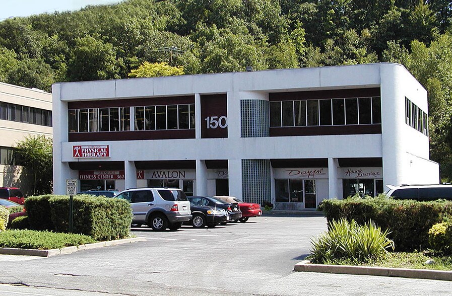 150 Woodbury Rd, Woodbury, NY à louer - Photo principale – Image 1 sur 14