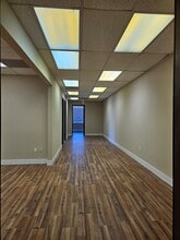 1340-1350 W Walnut Hill Ln, Irving, TX à louer Photo intérieure– Image 1 sur 5