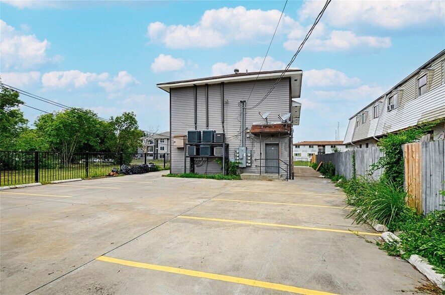 3020 South Blvd, Dallas, TX à vendre - Photo de l’immeuble – Image 2 sur 13