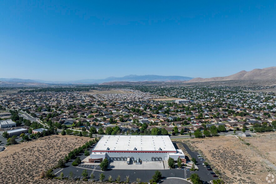 150 Circuit Ct, Sparks, NV à louer - Photo de l’immeuble – Image 3 sur 4