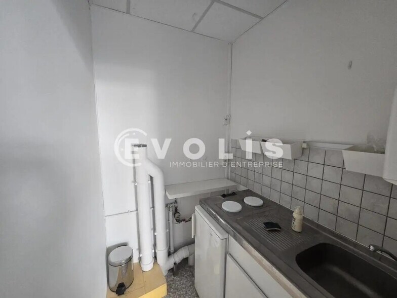 Bureau dans Verrières-le-Buisson à louer - Photo de l’immeuble – Image 2 sur 9