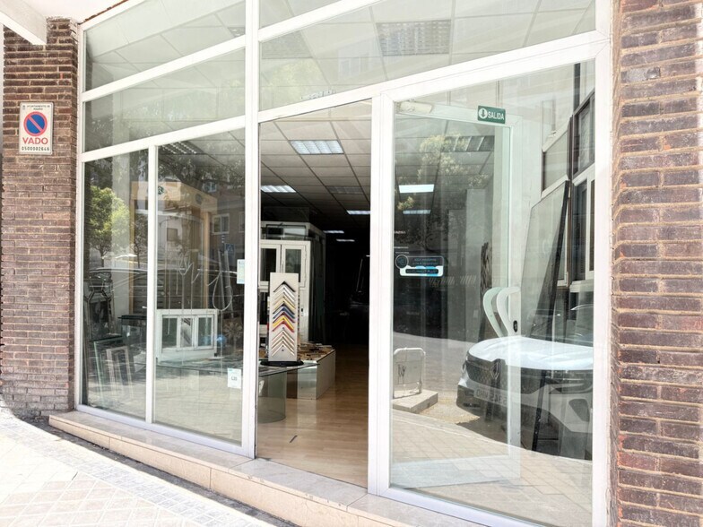 Immeuble residentiel dans Madrid, Madrid à vendre - Photo de l’immeuble – Image 2 sur 5