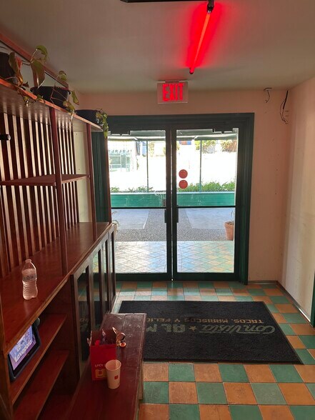 1209 E 7th St, Austin, TX à louer - Photo de l’immeuble – Image 3 sur 16