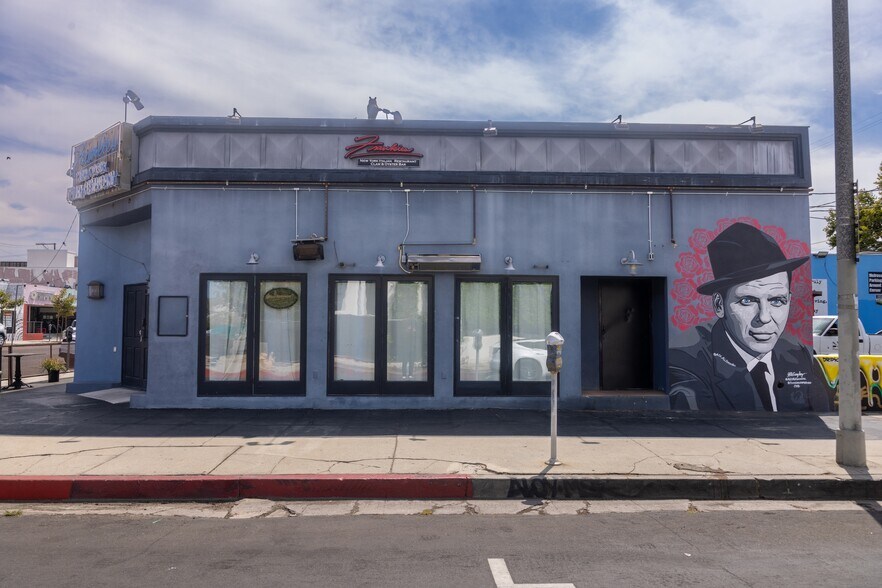 7224-7228 Melrose Ave, Los Angeles, CA à louer - Photo de l’immeuble – Image 2 sur 24