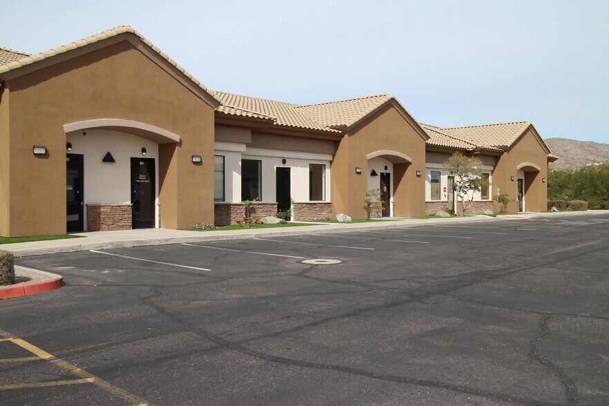 16675 S Desert Foothills Pky, Phoenix, AZ à louer - Photo de l’immeuble – Image 2 sur 7