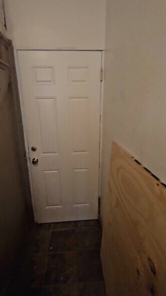 3054 Barker Ave, Bronx, NY à vendre - Vidéo sur l’annonce professionnelle – Image 2 sur 4