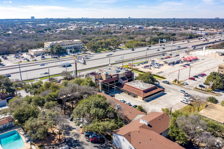 8500 N Village Dr, San Antonio, TX à louer - Aérien – Image 3 sur 3
