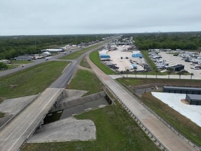 2100 W Parkway St, Groves, TX - Vue aérienne vue de carte - Image1