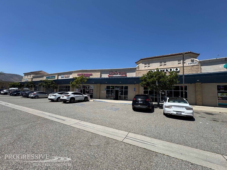 10660 Sierra Ave, Fontana, CA à louer - Photo de l’immeuble – Image 3 sur 7