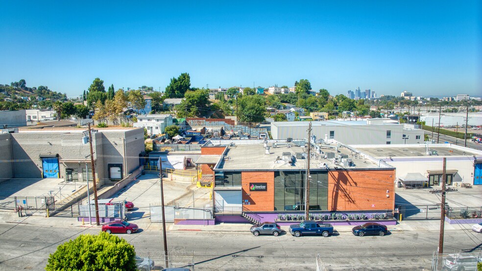 1547 Knowles Ave, Los Angeles, CA à vendre - Photo de l’immeuble – Image 3 sur 3