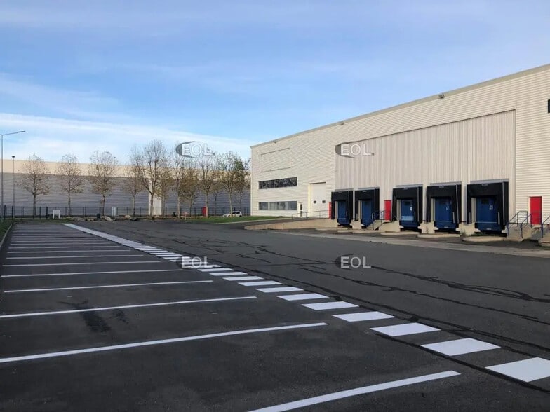 Industriel/Logistique dans Marly-la-Ville à louer - Photo de l’immeuble – Image 3 sur 8