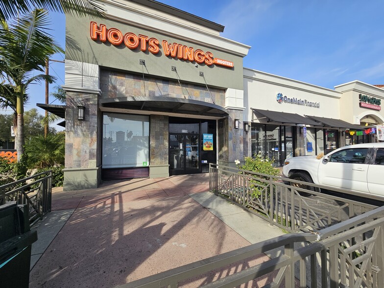 1123-1175 E Alosta Ave, Azusa, CA à louer - Photo de l’immeuble – Image 1 sur 13
