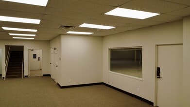 1111 W Carrier Pky, Grand Prairie, TX à louer Photo intérieure– Image 2 sur 5