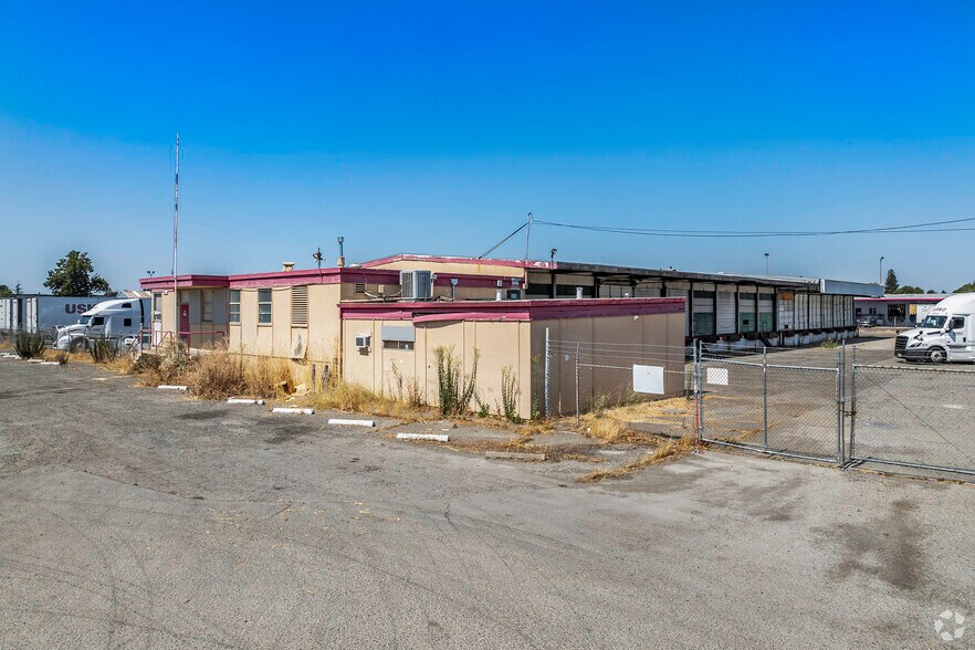 900 F St, West Sacramento, CA à vendre - Photo de l’immeuble – Image 2 sur 24