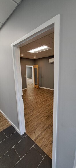 7400 W Whitepine W, Richmond, VA à louer - Photo de l’immeuble – Image 3 sur 5