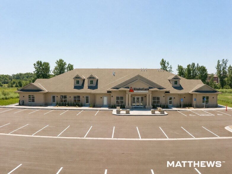 4640 Knutsen Dr, Farmington, MN à vendre - Photo de l’immeuble – Image 2 sur 3
