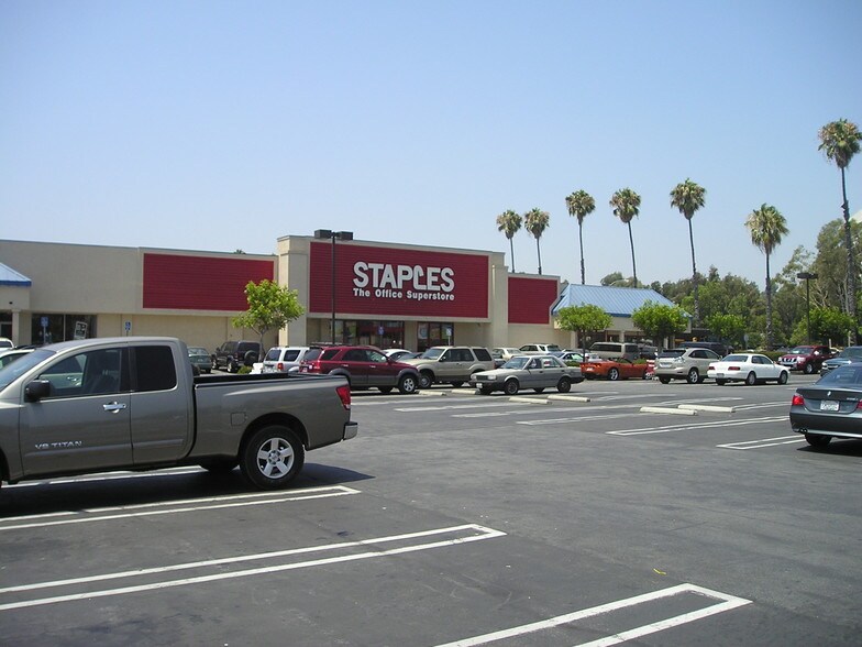 4698 E Pacific Coast Hwy, Long Beach, CA à louer - Photo de l’immeuble – Image 1 sur 13