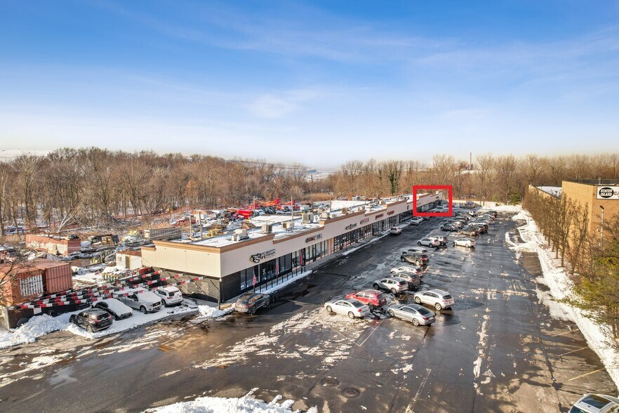 1547 Arthur Kill Rd, Staten Island, NY à louer - Photo de l’immeuble – Image 3 sur 10