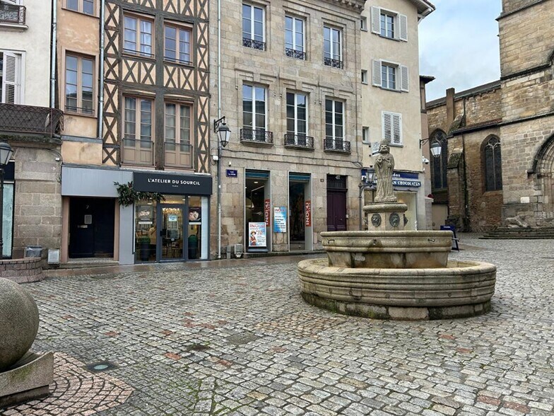 Local commercial dans Limoges à louer - Photo de l’immeuble – Image 2 sur 9