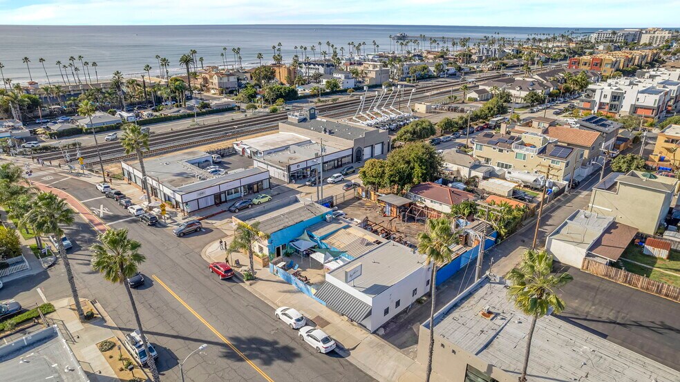 302-306 Wisconsin Ave, Oceanside, CA à vendre - Aérien – Image 3 sur 5