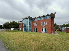 Newcastle Rd, Stoke On Trent à louer Photo de l’immeuble– Image 2 sur 16