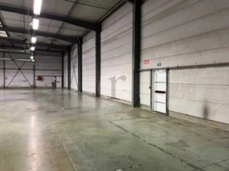 Industriel/Logistique dans Lesquin à louer - Photo de l’immeuble – Image 1 sur 5