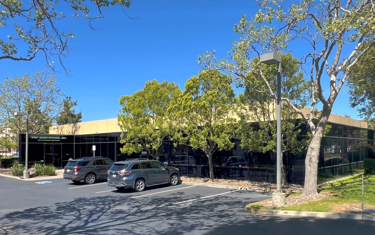 5165-5177 Brandin Ct, Fremont, CA à louer Photo de l’immeuble– Image 1 sur 3