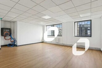 51-55 Rue Hoche, Ivry-sur-Seine à louer Photo intérieure– Image 1 sur 2