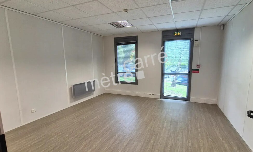 Bureau dans Saint-Herblain à vendre - Photo de l’immeuble – Image 2 sur 5