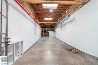 3364-3386 E Olympic Blvd, Los Angeles, CA à louer Photo intérieure– Image 2 sur 8