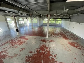 51 Rue De Presles, Aubervilliers à louer Photo intérieure– Image 2 sur 8