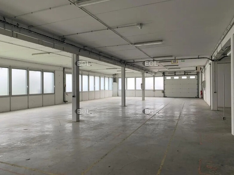 Local d’activités dans Gennevilliers à louer - Photo de l’immeuble – Image 2 sur 6