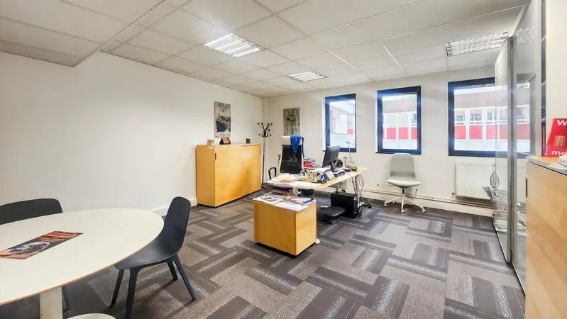 Bureau dans Clichy à louer - Photo intérieure – Image 3 sur 8