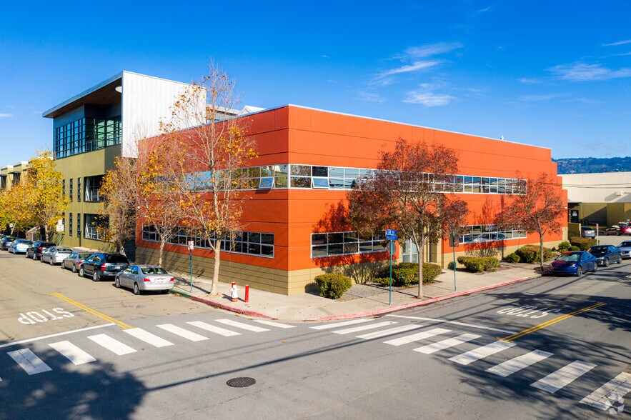 6550 Vallejo St, Emeryville, CA à louer - Photo de l’immeuble – Image 1 sur 14