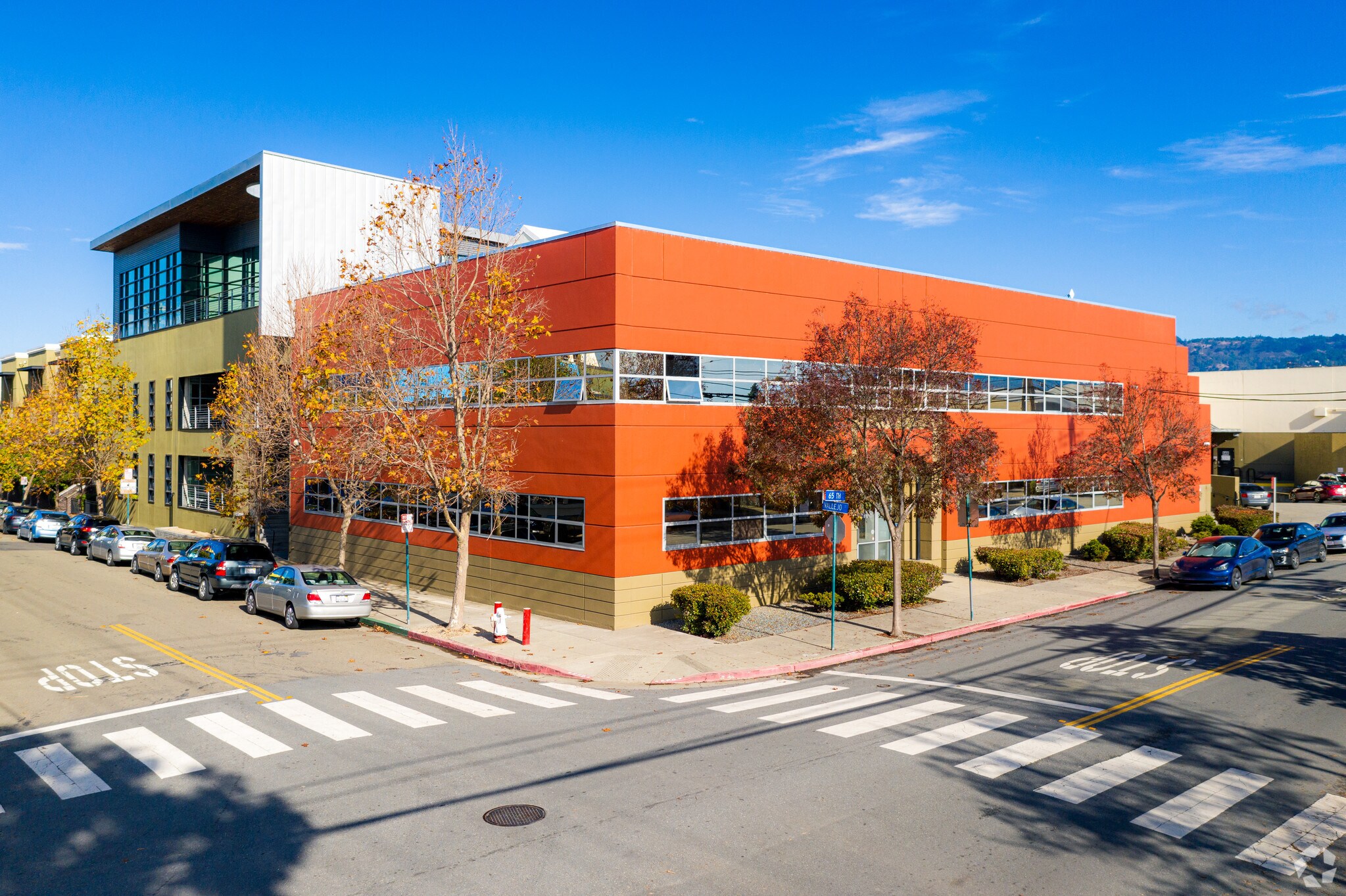 6550 Vallejo St, Emeryville, CA à louer Photo de l’immeuble– Image 1 sur 15