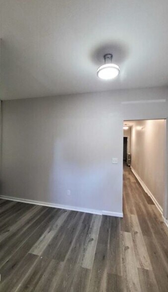 125 W Sidney Ave, Mount Vernon, NY à vendre - Photo intérieure – Image 3 sur 11