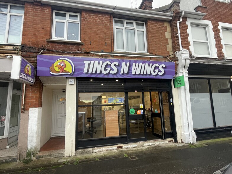 74 High St, Clacton On Sea à louer - Photo principale – Image 1 sur 2