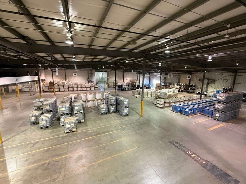 4975 43rd St SE, Calgary, AB à vendre - Photo de l’immeuble – Image 3 sur 3