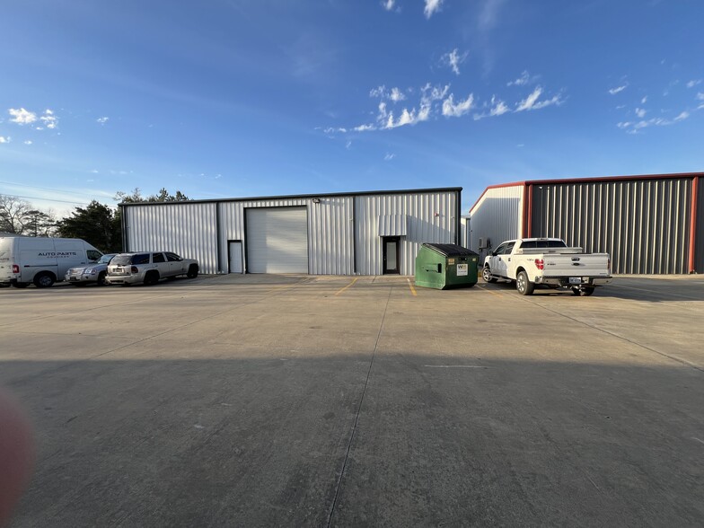 11085 Eastex Fwy, Beaumont, TX à louer - Photo de l’immeuble – Image 2 sur 10