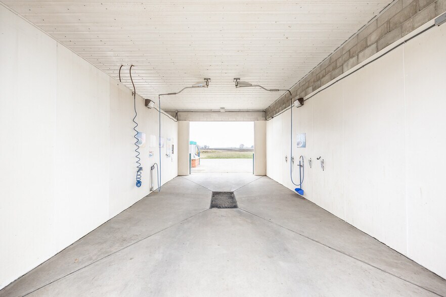 2 Car Wash-Portfolio portefeuille de 2 biens à vendre sur LoopNet.fr - Photo de l’immeuble – Image 3 sur 12