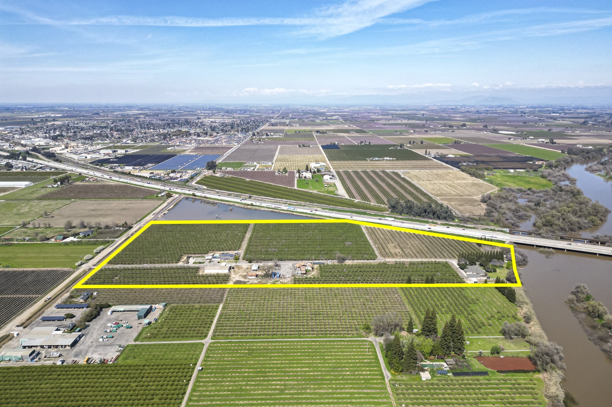1710 Avenue 388, Kingsburg, CA à vendre Photo de l’immeuble– Image 1 sur 22
