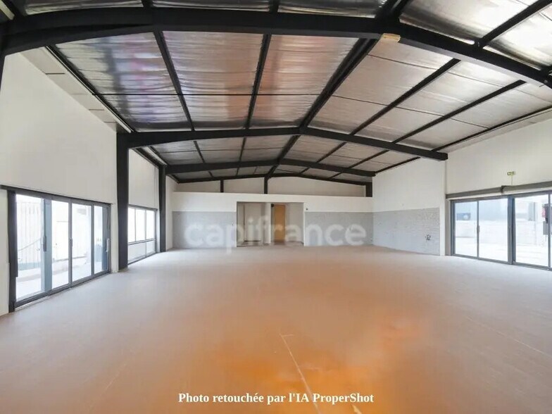 Local commercial dans Nîmes à louer - Photo intérieure – Image 3 sur 7
