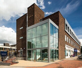 Plus de détails pour Station Appr, West Byfleet - Bureau à louer