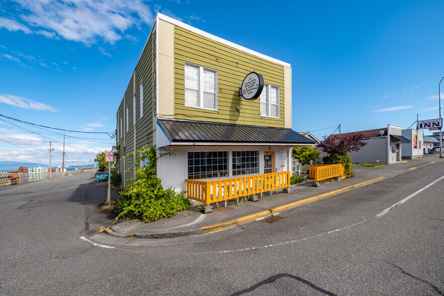 2001-2011 Commercial Ave, Anacortes, WA à vendre - Photo de l’immeuble – Image 2 sur 37