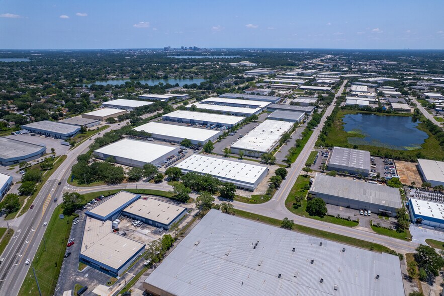 4629 36th St, Orlando, FL à louer - Photo de l’immeuble – Image 2 sur 11