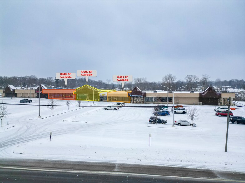 579-605 N Cedar St, Imlay City, MI à louer - Photo de l’immeuble – Image 3 sur 8