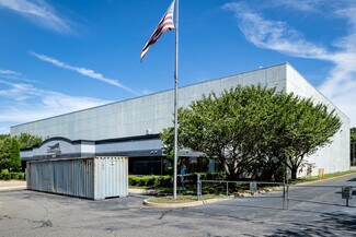 Plus de détails pour 655 Church St, Bayport, NY - Industriel/Logistique à louer